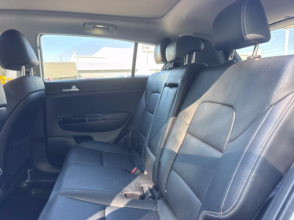 Used 2019 Kia Sportage EX w/ EX Premium Package AWD/4WD image 11