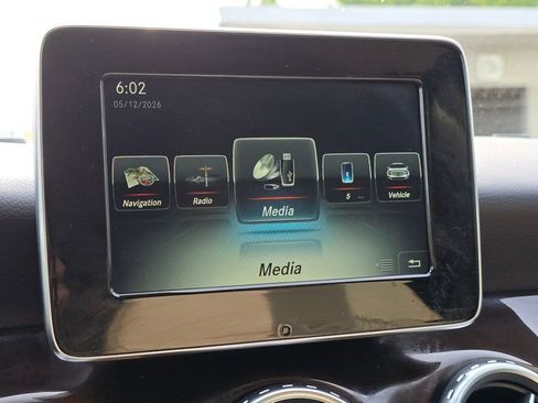 Used 2016 Mercedes-Benz GLA 250 4MATIC image 30