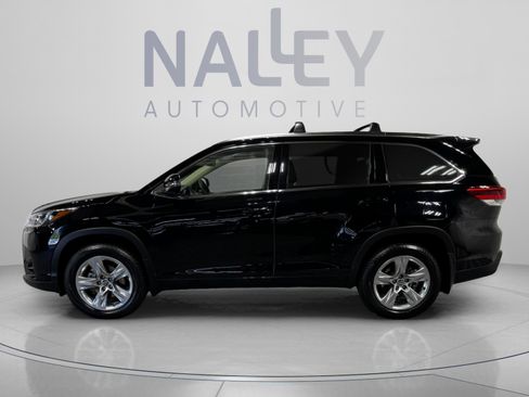 Used 2017 Toyota Highlander Limited AWD/4WD image 2