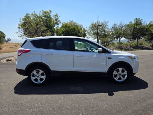 Used 2016 Ford Escape SE FWD image 6