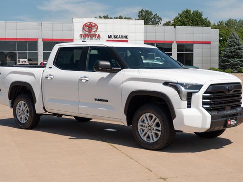 New 2026 Toyota Tundra SR5 AWD/4WD image 1