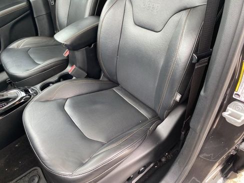 Certified 2018 Jeep Compass Limited w/ Navigation Group image 17