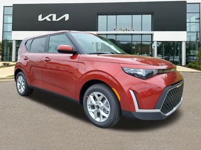 New 2025 Kia Soul LX w/ LX Technology Package