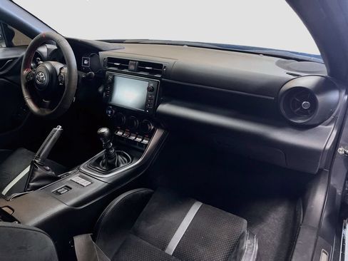 Used 2023 Toyota GR86 Premium RWD image 27