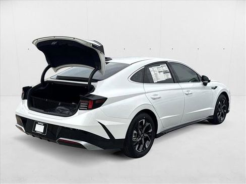 New 2025 Hyundai Sonata SEL image 2