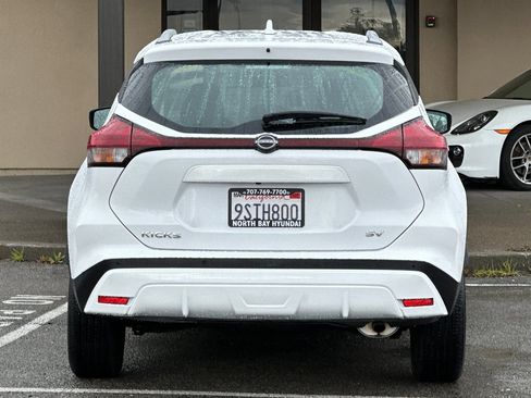 Used 2024 Nissan Kicks SV image 5