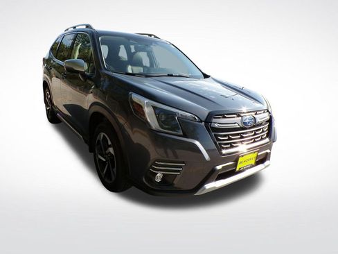 Used 2023 Subaru Forester Touring w/ Popular Package #2 AWD/4WD image 9