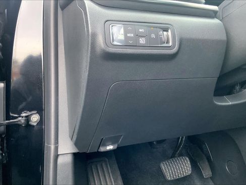 Used 2026 GMC Terrain Denali image 36