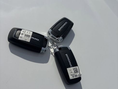 Used 2024 Ford Bronco Badlands image 31