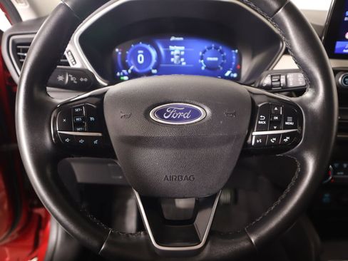 Used 2022 Ford Escape SEL w/ Technology Package image 3