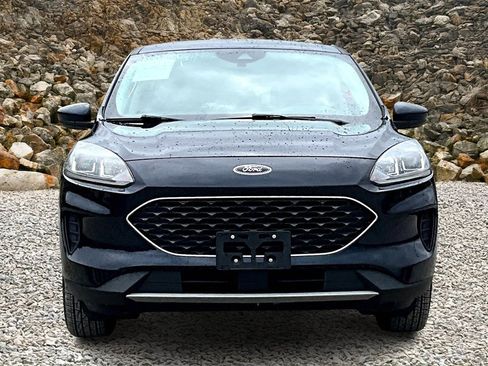 Used 2021 Ford Escape SE image 3