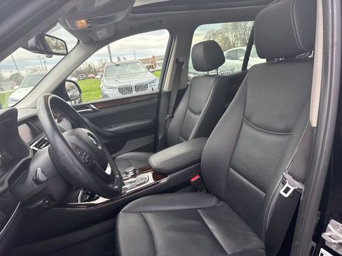 Used 2017 BMW X3 xDrive28i image 9