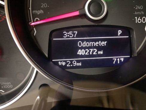 Used 2017 Volkswagen Beetle 1.8T SE FWD image 18