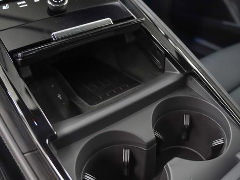 Certified 2025 Porsche Panamera 4 AWD/4WD image 33