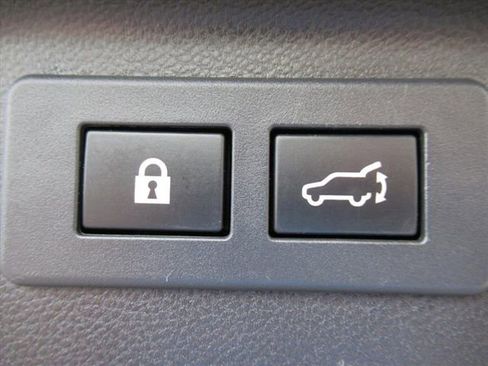Used 2020 Subaru Forester Premium AWD/4WD image 34
