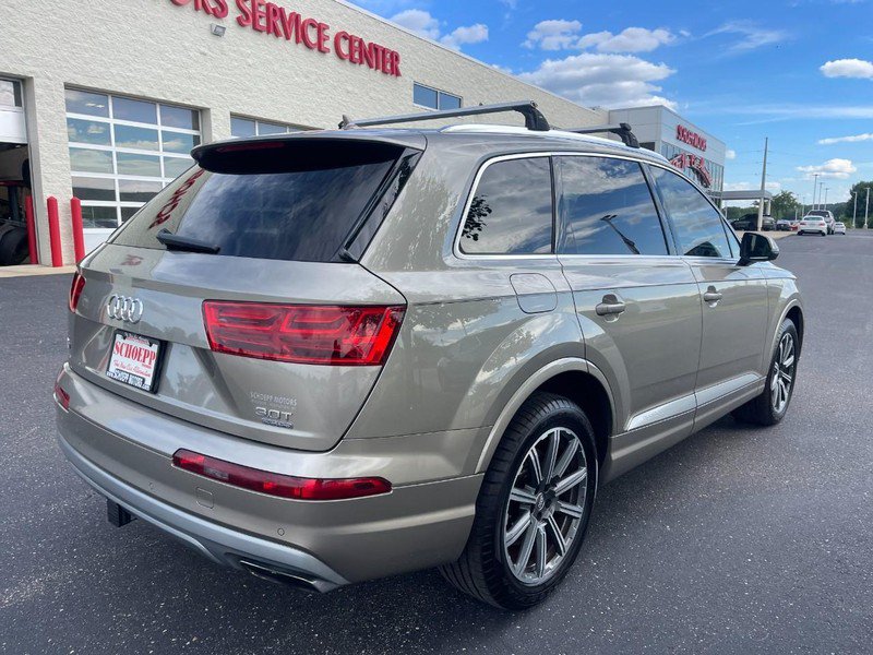 Used 2017 Audi Q7 3.0T Prestige AWD/4WD image 3