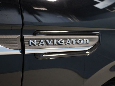 Used 2024 Lincoln Navigator Reserve image 41