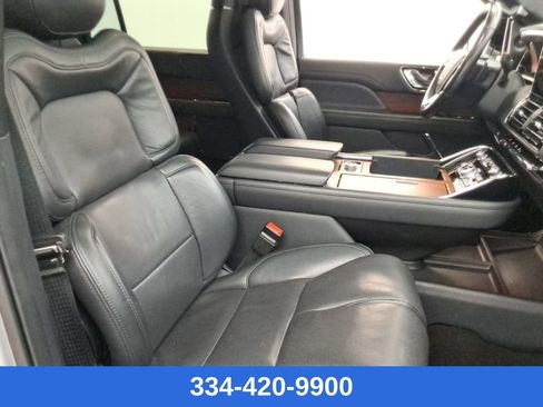 Used 2023 Lincoln Navigator Reserve image 16