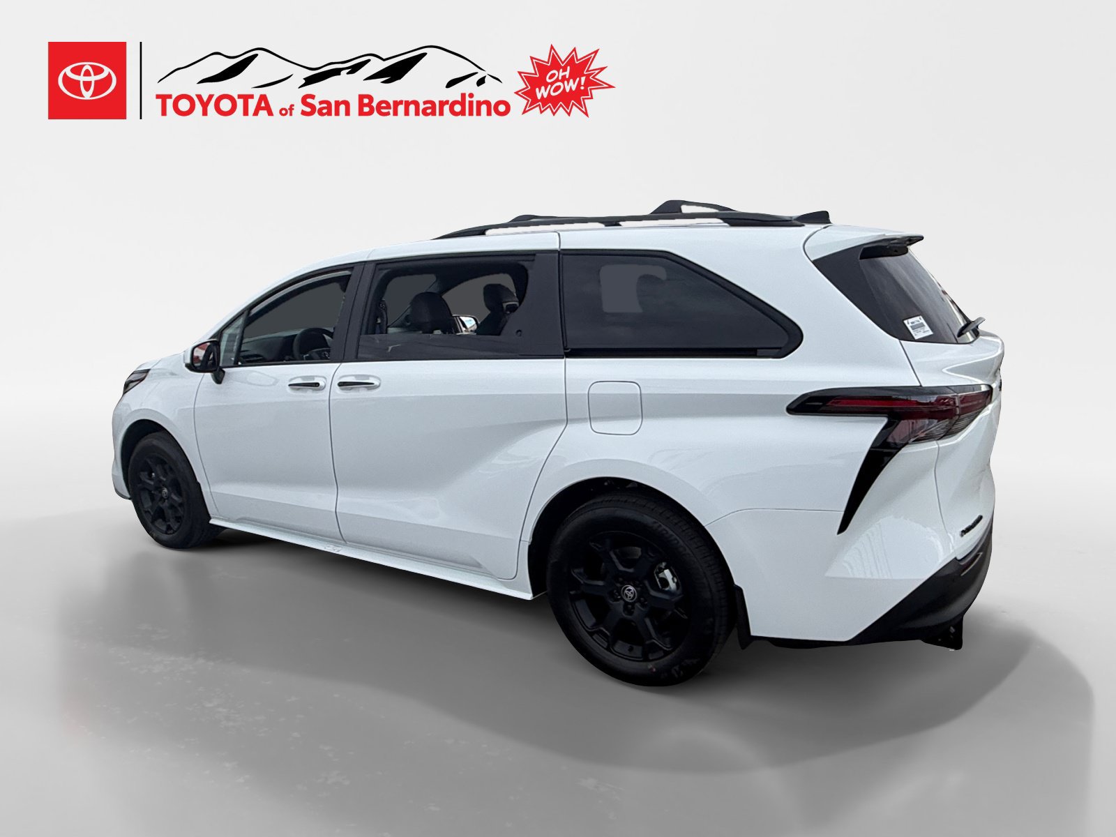 New 2026 Toyota Sienna XLE Woodland Edition AWD/4WD image 3