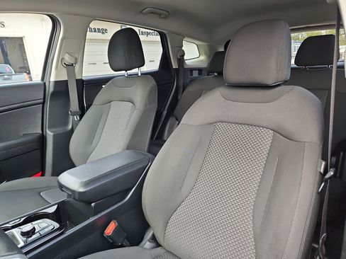 Used 2024 Kia Sportage LX image 21