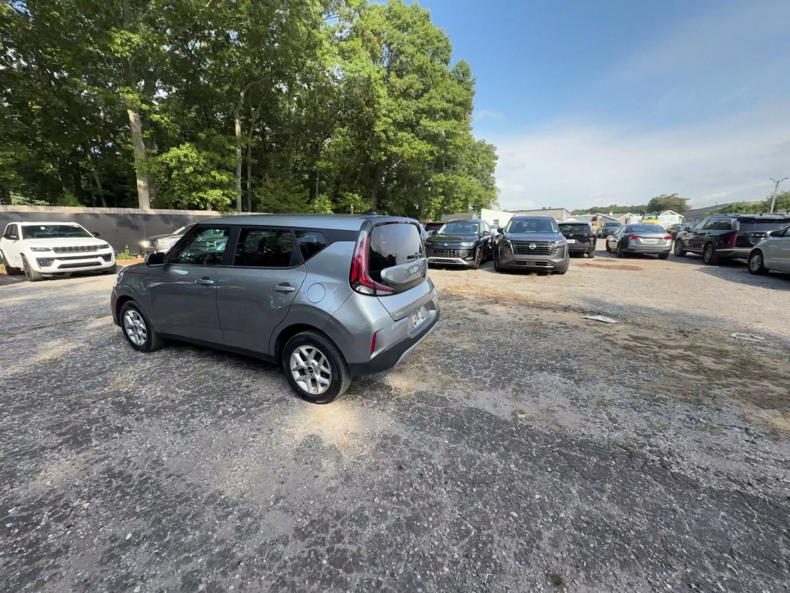 Used 2025 Kia Soul LX w/ LX Technology Package FWD image 8