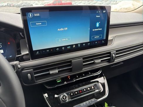 New 2026 Lincoln Corsair Premiere image 11