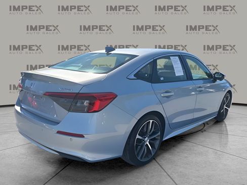 Used 2023 Honda Civic Touring image 5