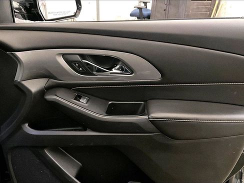 Used 2019 Chevrolet Traverse LT image 23