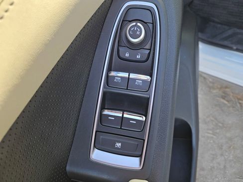 Used 2022 Subaru Ascent Limited image 33