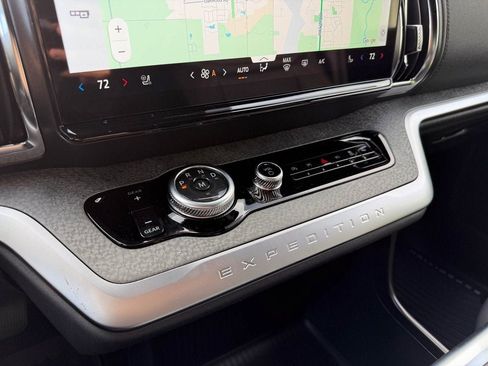 New 2025 Ford Expedition Tremor image 26