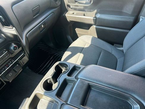 Used 2019 Chevrolet Silverado 1500 Custom Trail Boss w/ Custom Convenience Package AWD/4WD image 16