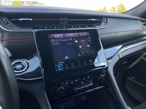 Used 2022 Jeep Grand Cherokee Trailhawk image 16