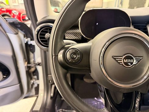 Used 2021 MINI Cooper SE w/ 6.5" Touchscreen Package FWD image 12