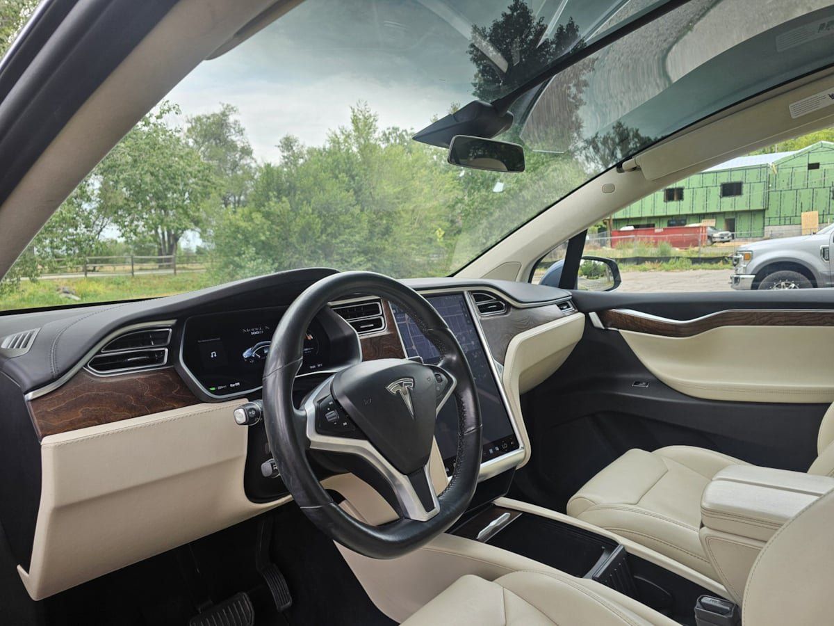 Used 2017 Tesla Model X 100D AWD/4WD image 10