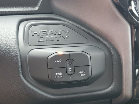 Used 2026 RAM 2500 Big Horn AWD/4WD image 17