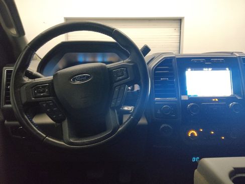 Used 2017 Ford F150 XLT w/ Equipment Group 302A Luxury AWD/4WD image 22