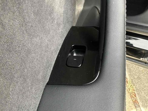 Used 2020 Tesla Model Y Performance AWD/4WD image 38