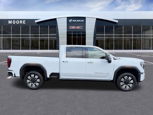 New 2026 GMC Sierra 2500 Denali w/ Denali Reserve Package AWD/4WD image 4