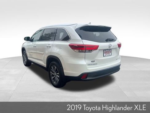 Used 2019 Toyota Highlander XLE image 8