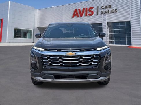 Used 2025 Chevrolet Equinox LT AWD/4WD image 2