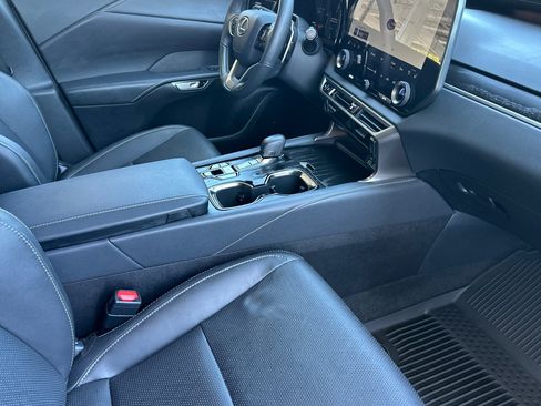 Used 2025 Lexus RX 350 w/ Convenience Package AWD/4WD image 16