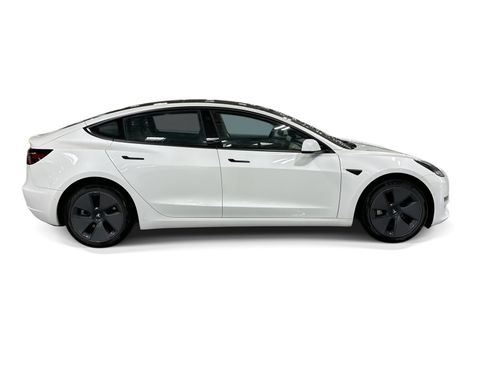 Certified 2022 Tesla Model 3 Long Range AWD/4WD image 7