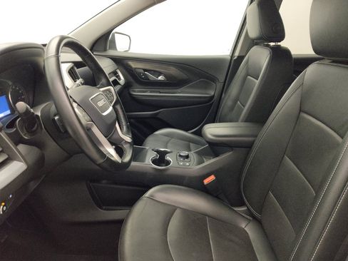Used 2024 GMC Terrain SLT FWD image 17