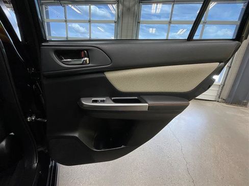 Used 2016 Subaru Crosstrek 2.0i Premium AWD/4WD image 27
