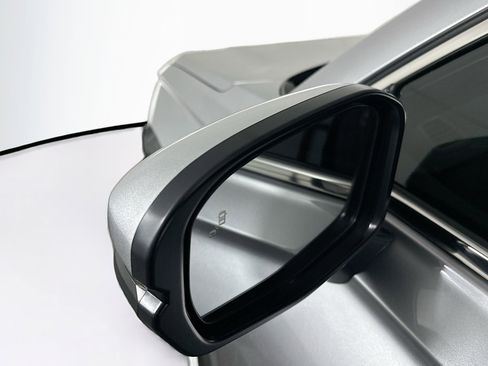 Used 2024 Honda CR-V EX-L image 16