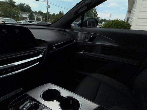 Used 2024 Cadillac Lyriq Tech w/ Driver Assist Package AWD/4WD image 72