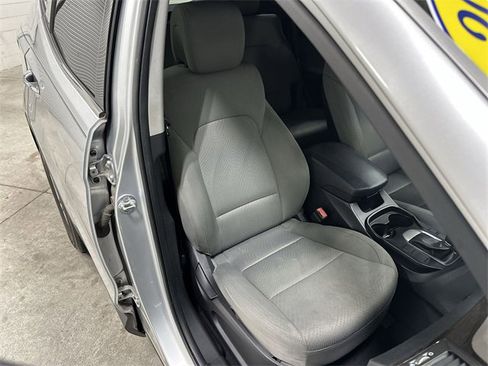 Used 2017 Hyundai Santa Fe Sport image 27