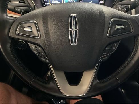 Used 2019 Lincoln MKC Reserve image 22