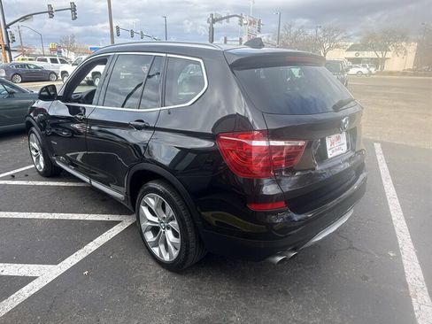 Used 2017 BMW X3 xDrive28i image 3