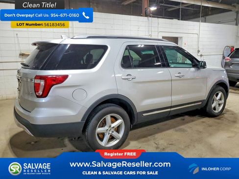 Used 2017 Ford Explorer XLT w/ Equipment Group 202A AWD/4WD image 4
